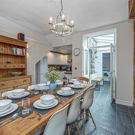 Character Townhouse In Town Centre & Superb Views Villa Dolgellau Bagian luar foto