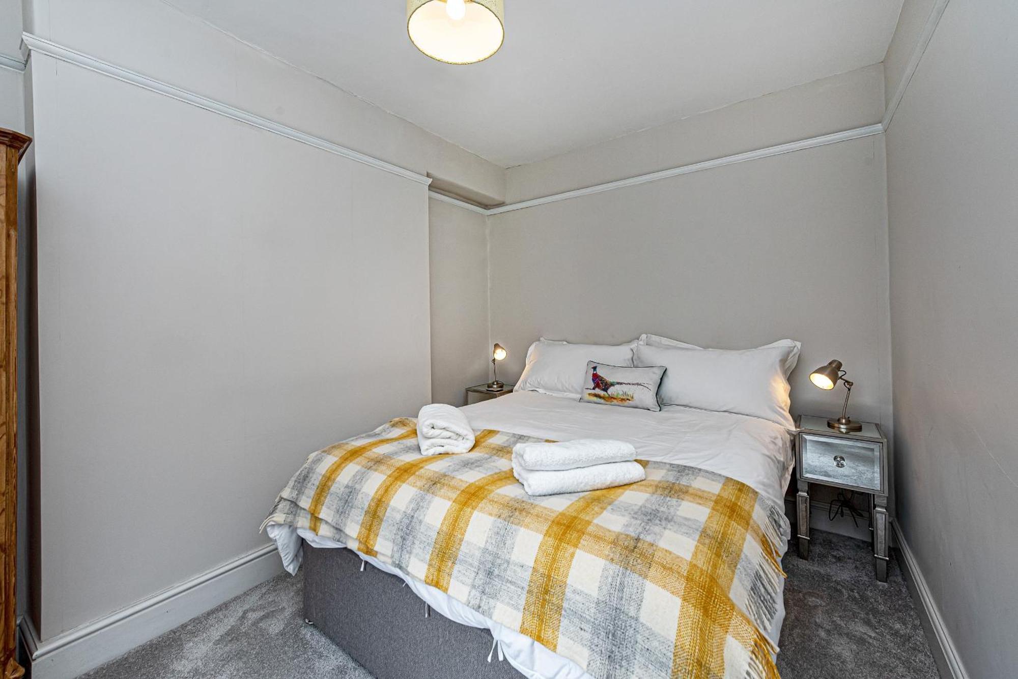 Character Townhouse In Town Centre & Superb Views Villa Dolgellau Bagian luar foto