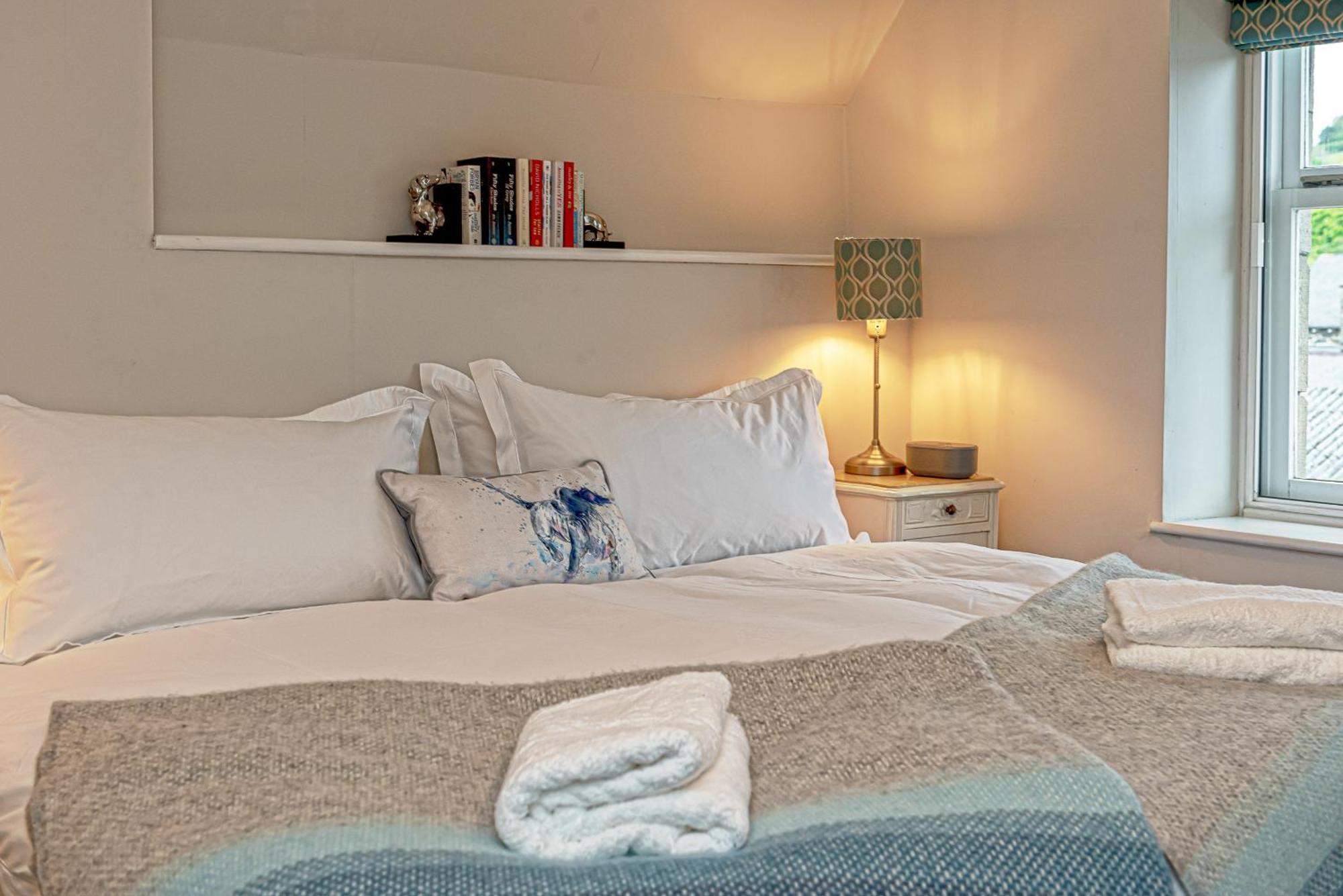 Character Townhouse In Town Centre & Superb Views Villa Dolgellau Bagian luar foto